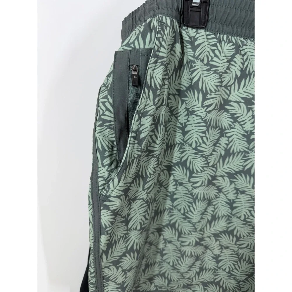 Quiksilver swim set